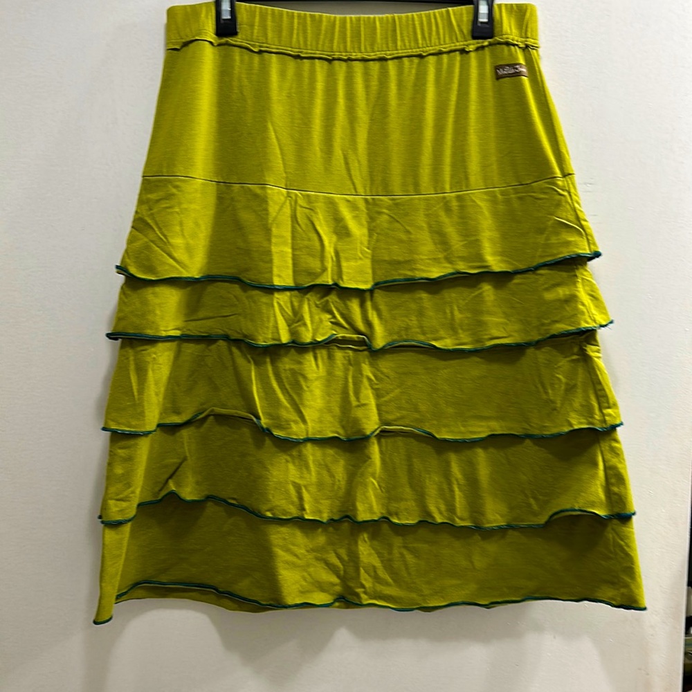 Matilda Jane Women’s Large green Finn ruffle skirt. SOFT AND COMFORTABLE tiered